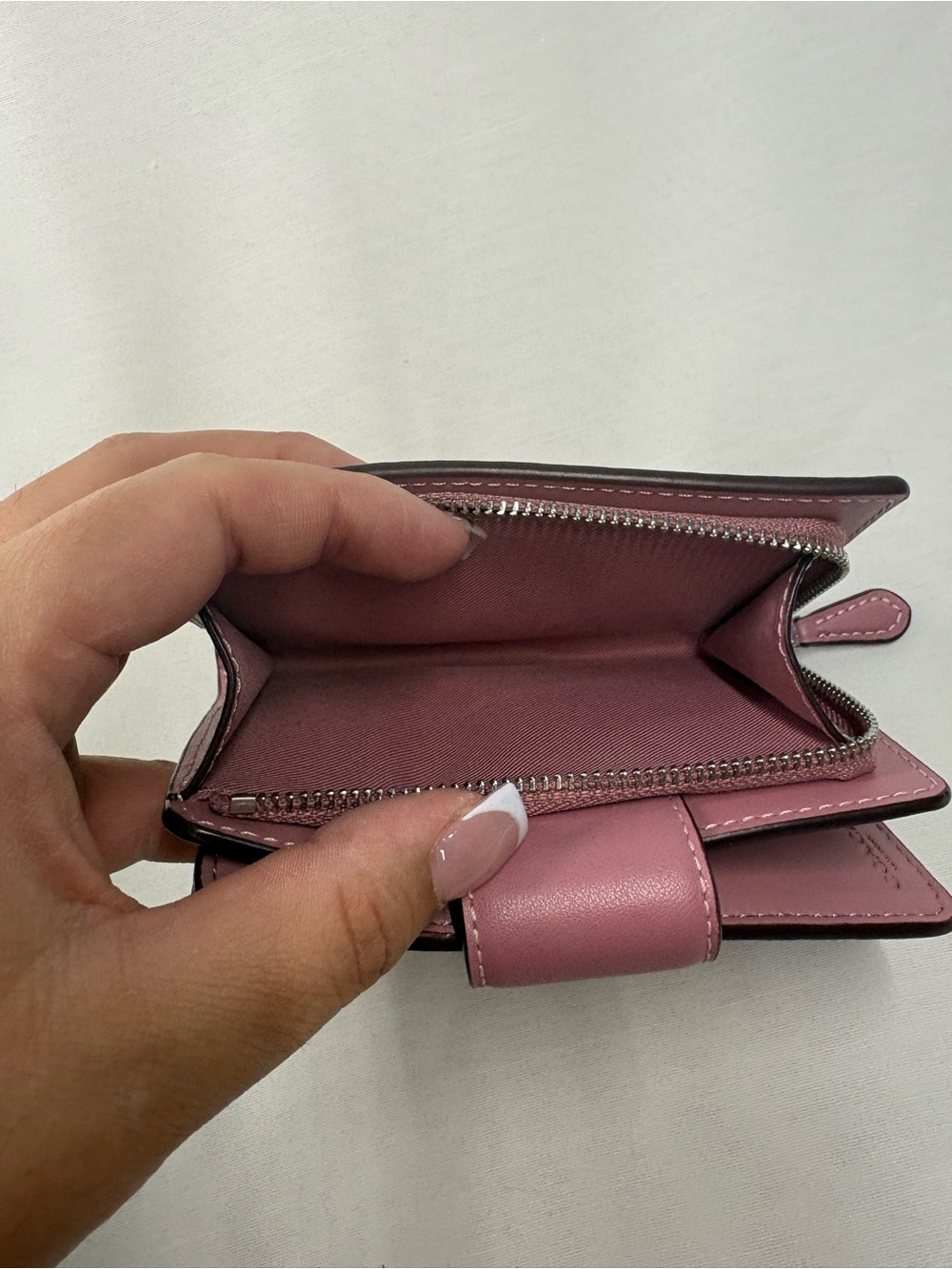 Coach Medium Corner Zip Wallet in Tan Signature Canvas with Dusty Pink Tab - Picture 6 of 6